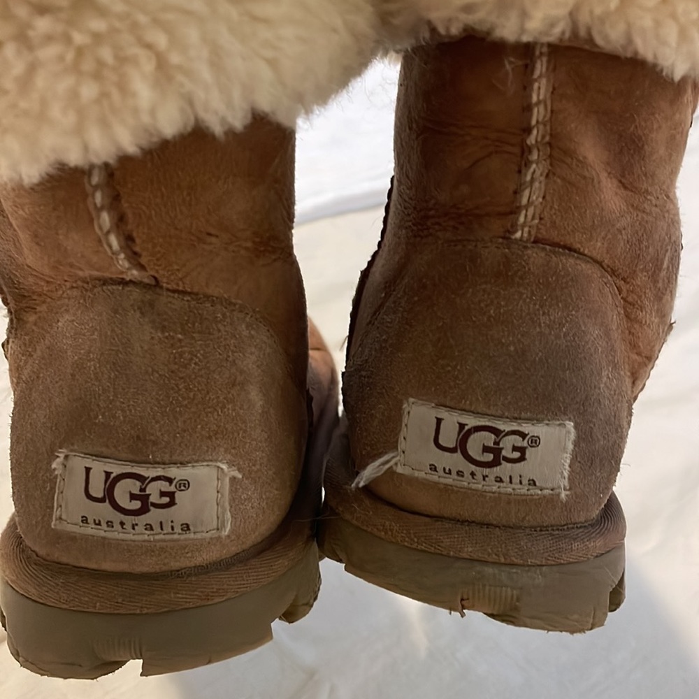 Old School Uggs - image 2